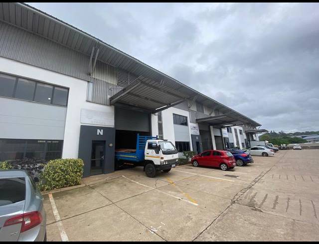 384M² WAREHOUSE TO LET IN BRIARDENE